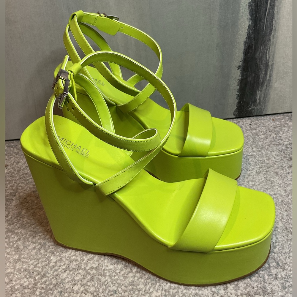 Michael Kors Paola Leather Wedge Sandals in Bright Limeade - 8M (NIB) - Picture 3 of 16